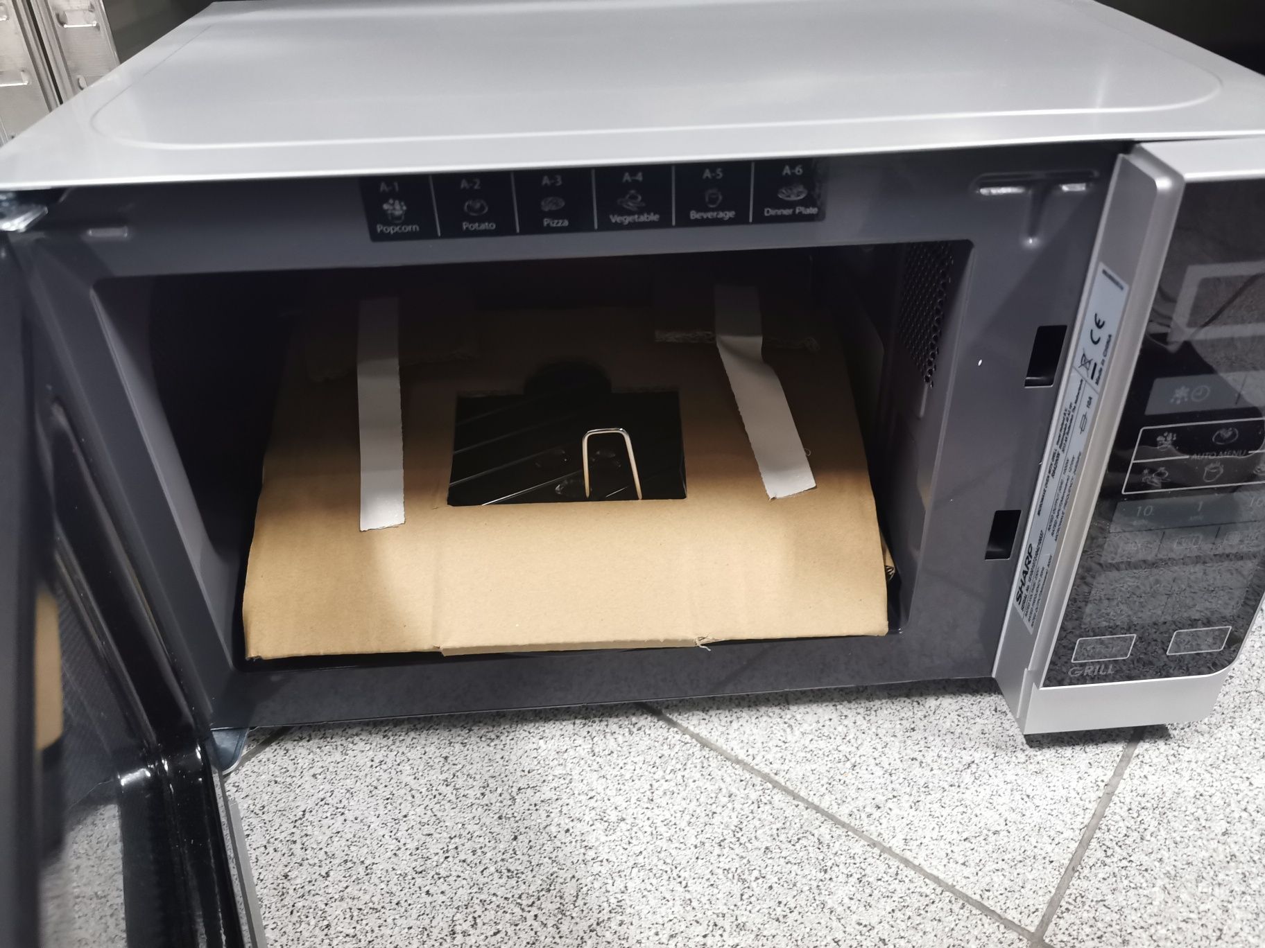 Mikrofalówka Sharp R642INW 1000W