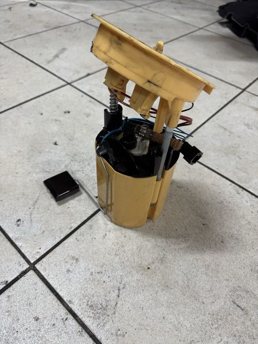 Bomba deposito bmw e90 e91 e92 e81 e82 e87