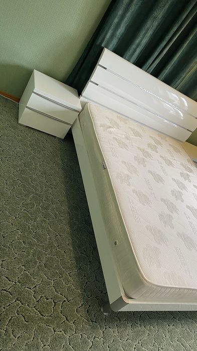 Ліжко двоспальне 150х200 з матрацом