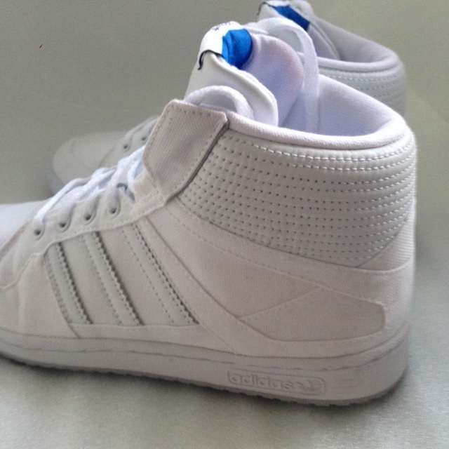 Ténis Adidas, como novos (usados apenas 1 vez)