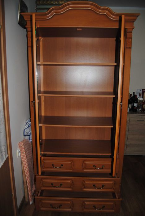 Szafa, witryna przeszklona, stylowa, klasyczna