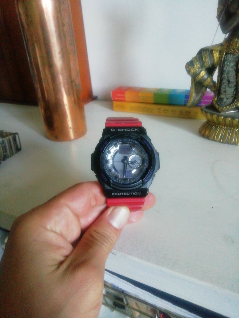 Casio gshock vermelho e preto