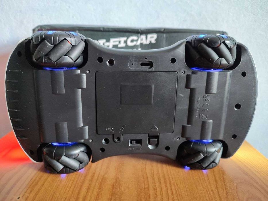 Радіокерована трюкова дрифт машина є світло звук та виприскування пари