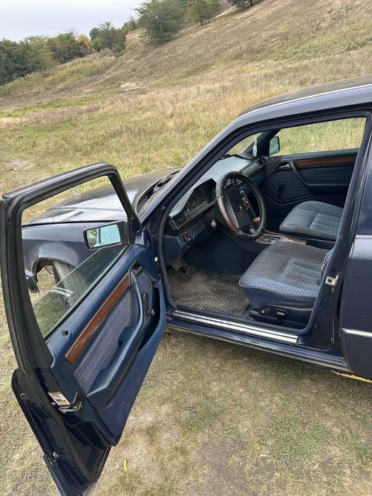 Продам Mercedes 230 АКПП газ бензин
