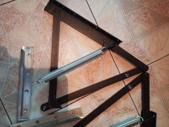 Sprzedam mechanizm podnoszenia do stelażu drewnianego