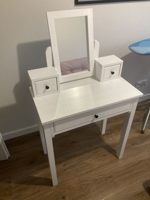 Toaletka biała lite drewno