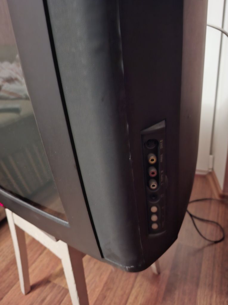 Телевізор philips 25pt5302/58 з пультом діпгональ 63,5 см, Франція