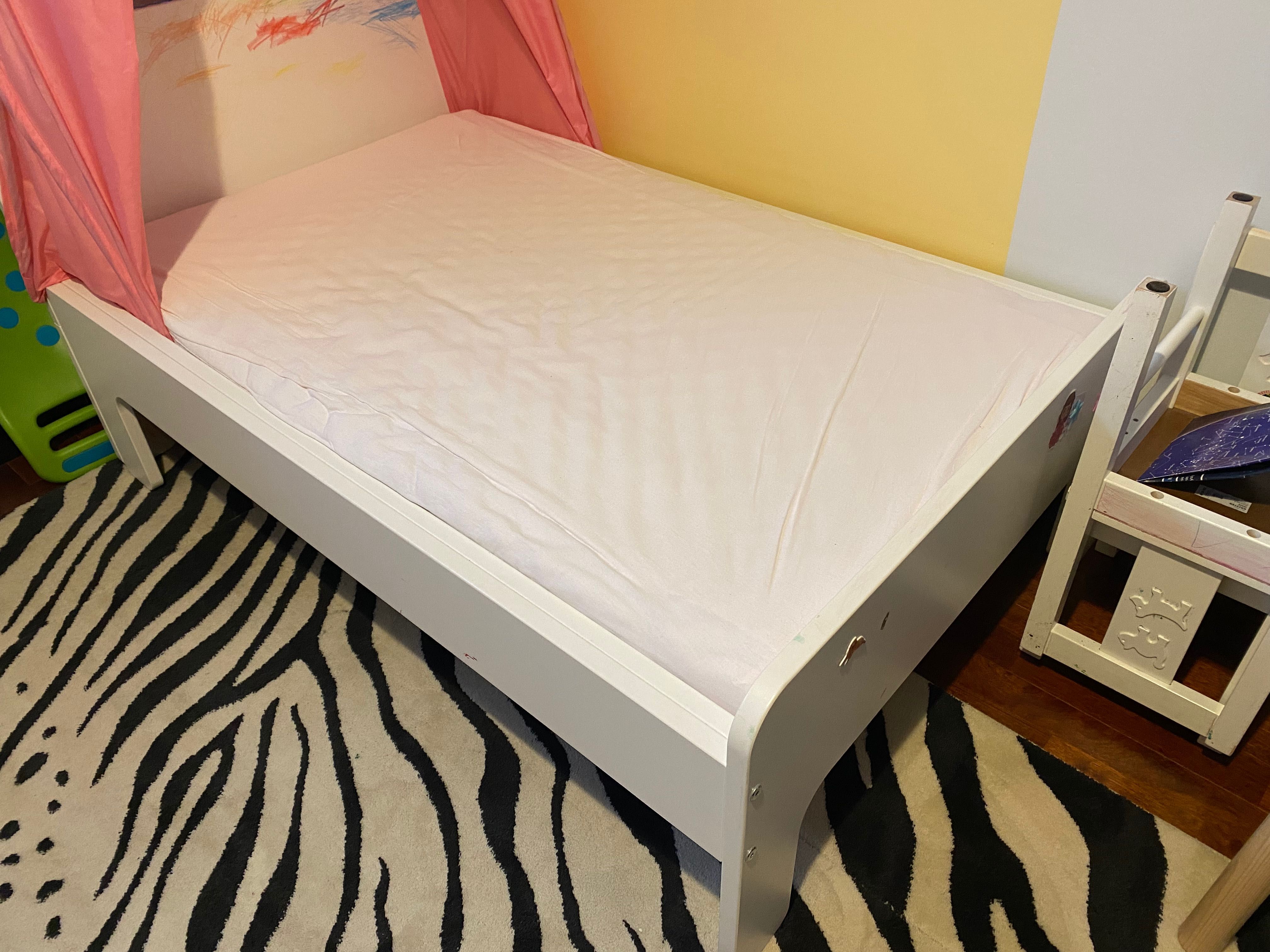 Łóżko rosnące IKEA z materacem