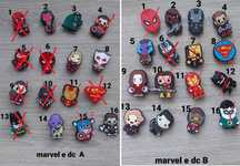 Pins e crachás para crocs - marvel e dc
