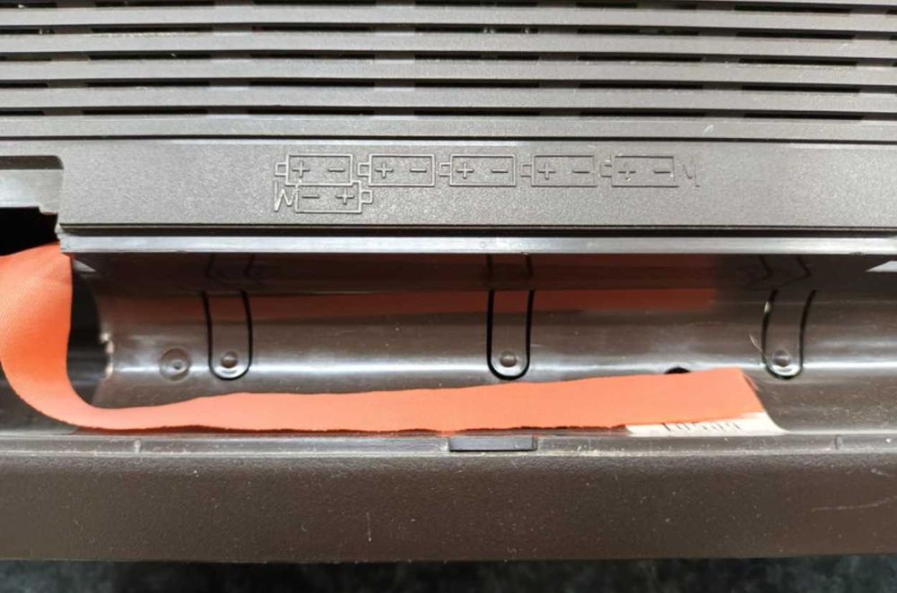 Grundig RR 325 - rádio e gravador de cassetes  vintage