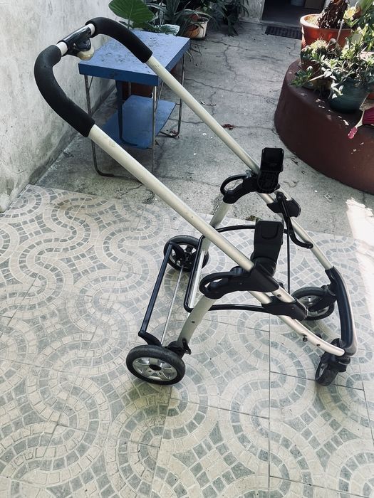 Estrutura de Carrinho para Bebê em alumínio