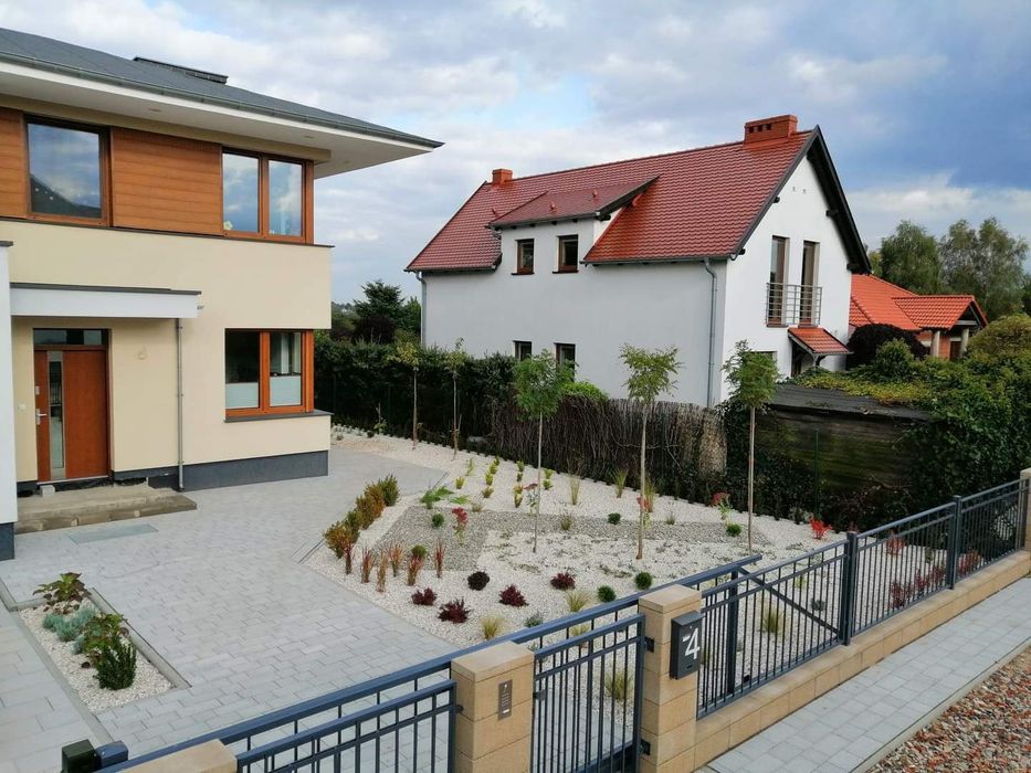 Zakładanie ogrodów, projektowanie, wertykulacja, trawa z rolki trawnik