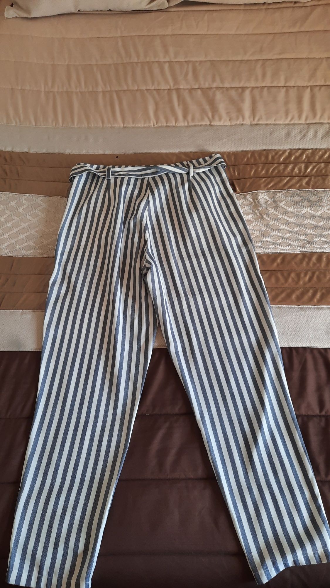 Calças finas de fato tiffosi