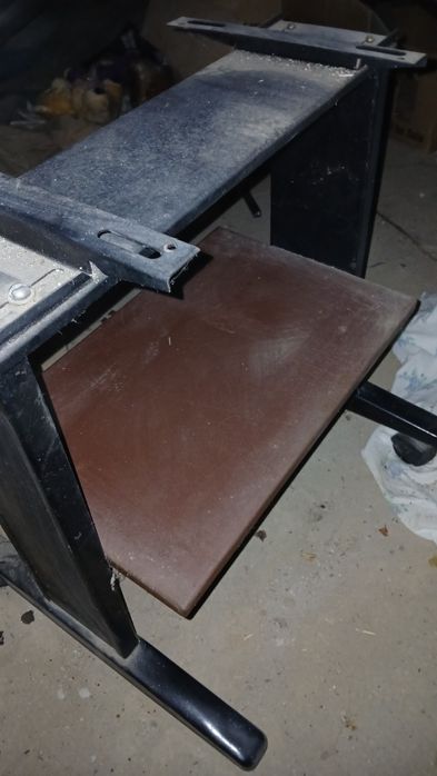 Столик для телевізора терміново