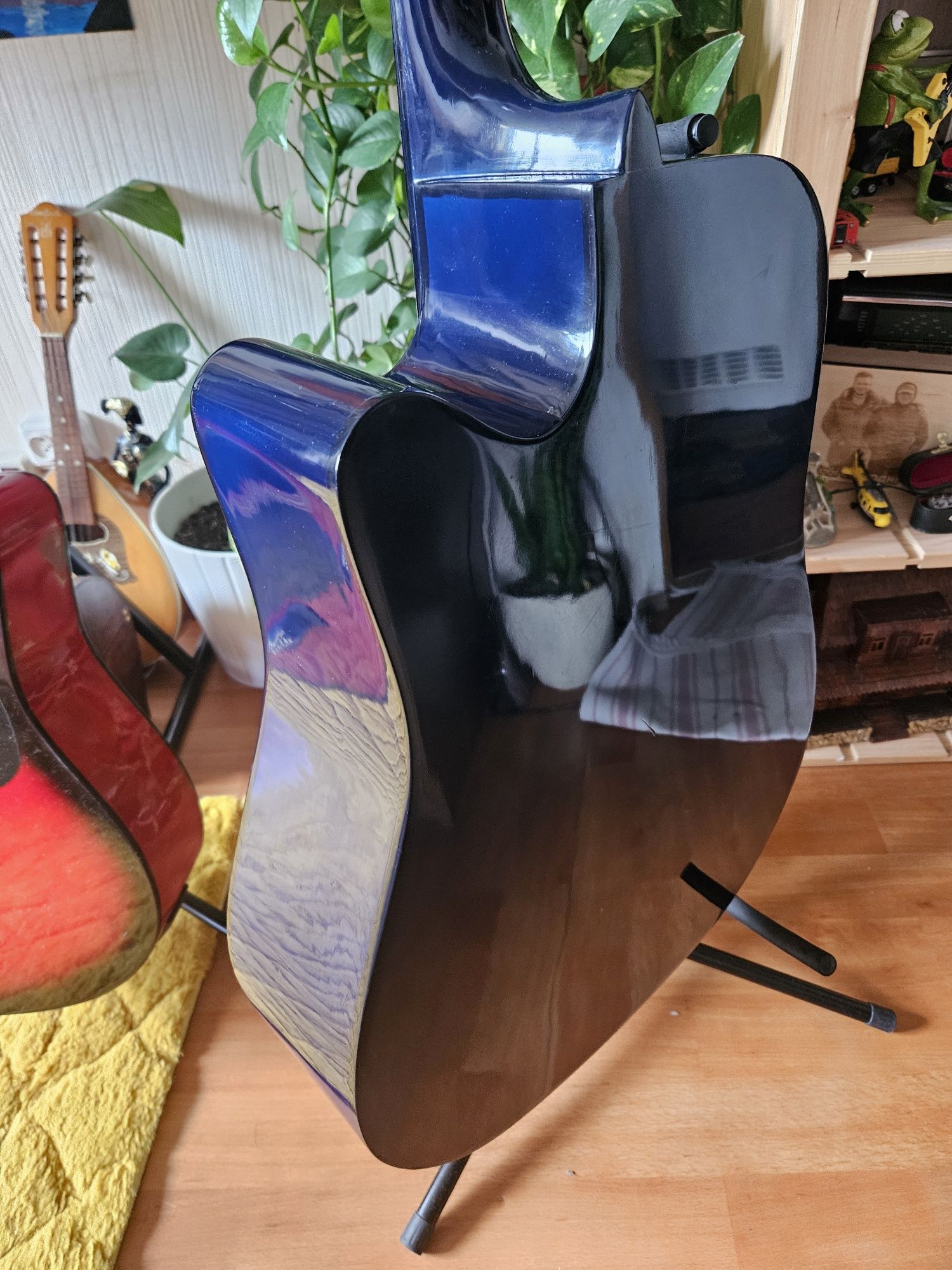 Gitara akustyczna w bardzo dobrym stanie