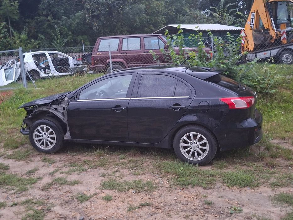 Mitsubishi Lancer Mitsubishi Lancer 2011 Hatchback na części