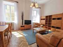 Słoneczne mieszkanie z oddechem / A sunny apartment with a breath