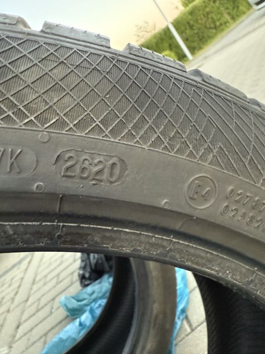 Opony continental 235/45/r18