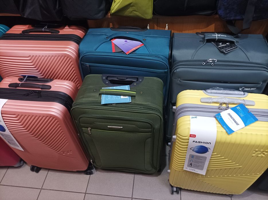 Чемодан Большой полипропилен