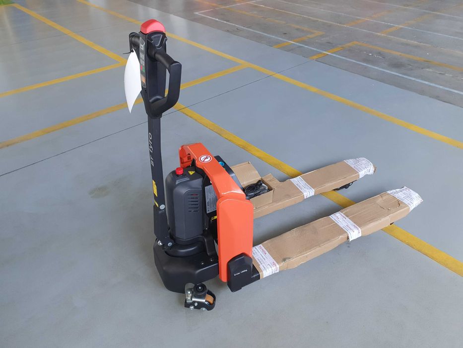 Складська техніка TOYOTA / BT. Штабелери, візки, річтраки, комісіонери