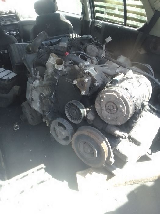 Продам кузовні деталі Опель фронтераб