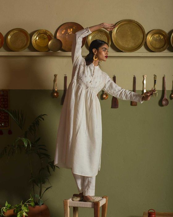 Biały komplet indyjski M 38 boho bohemian retro kameez salwar sari