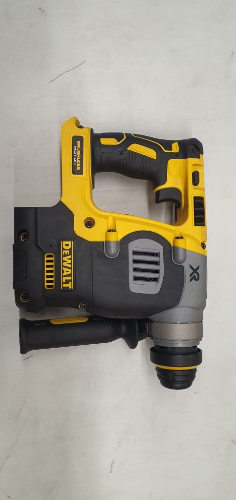 DEWALT DCH273N 3-funkcyjna Młotowiertarka 18V XR Gratis zestaw bitów