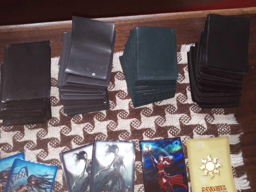 Magic: The Gathering - koszulki  na karty - używane - 304  szt.