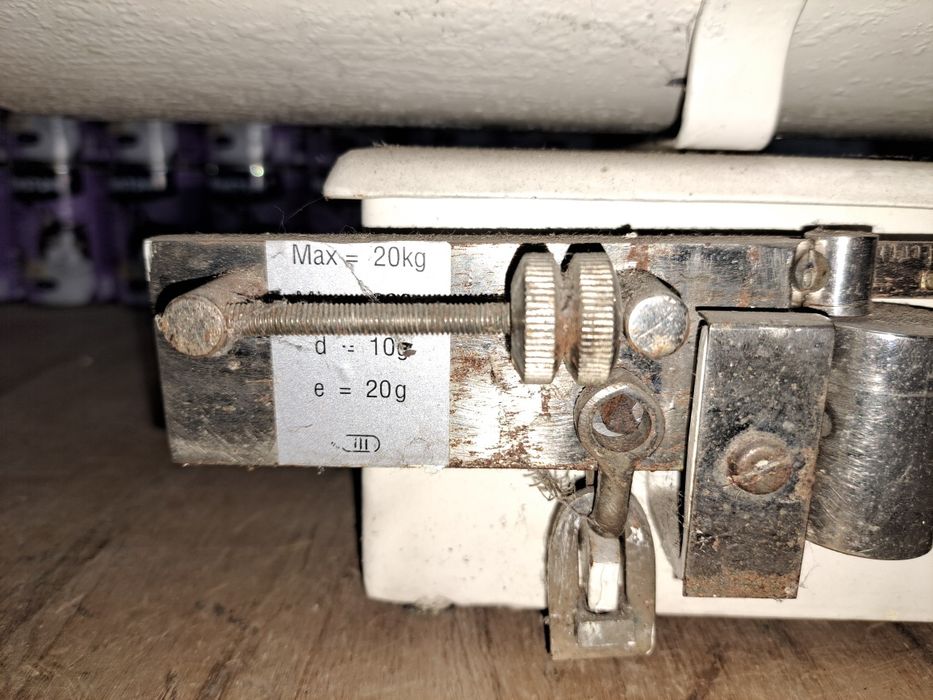 Waga do ważenia noworodków PRL