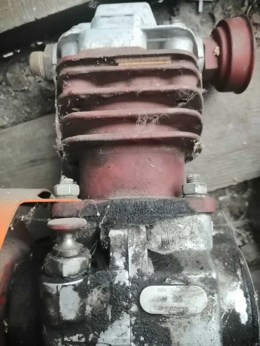 Продам компресор т 25