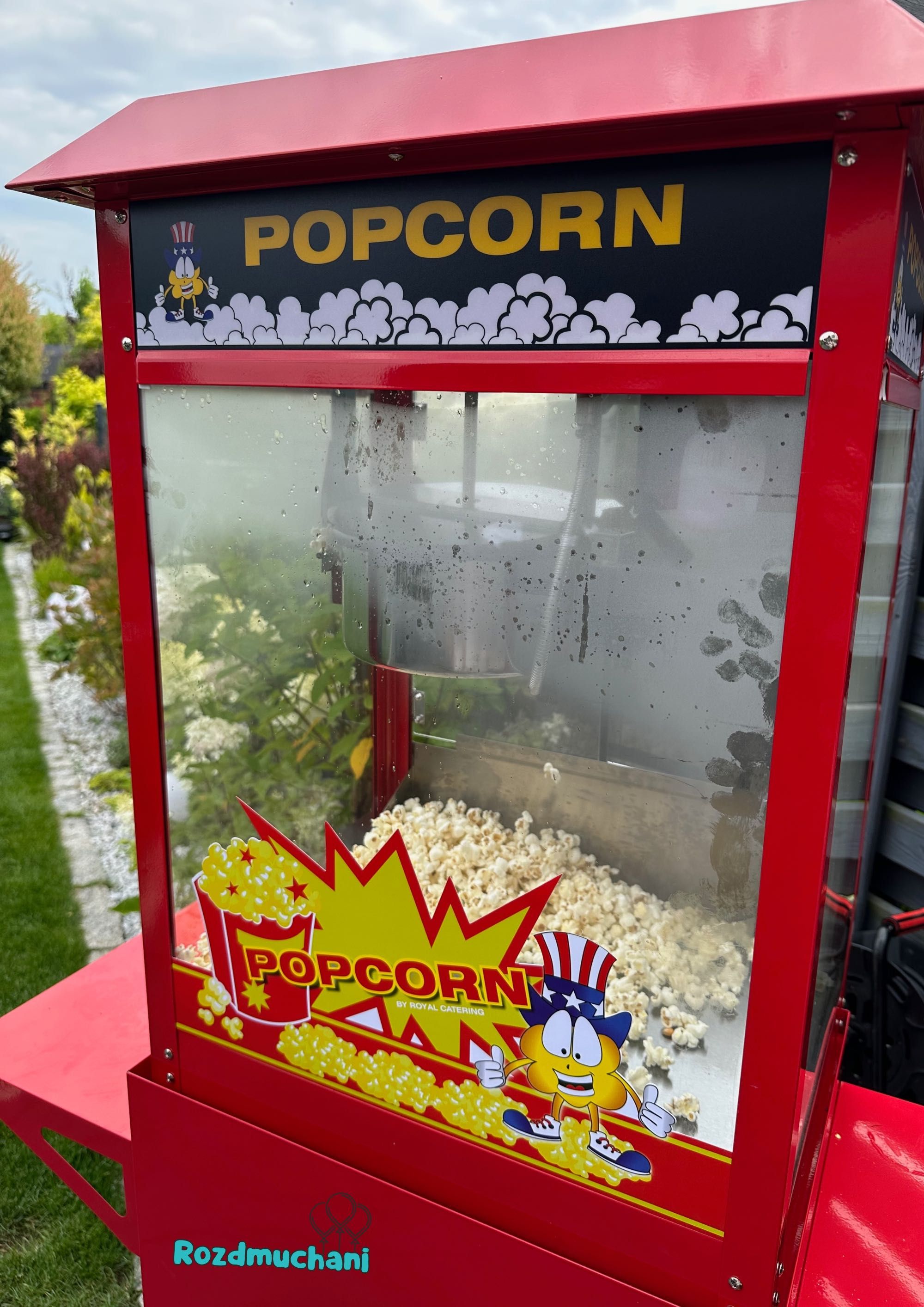 Wynajem maszyny do POPCORNU z wózkiem