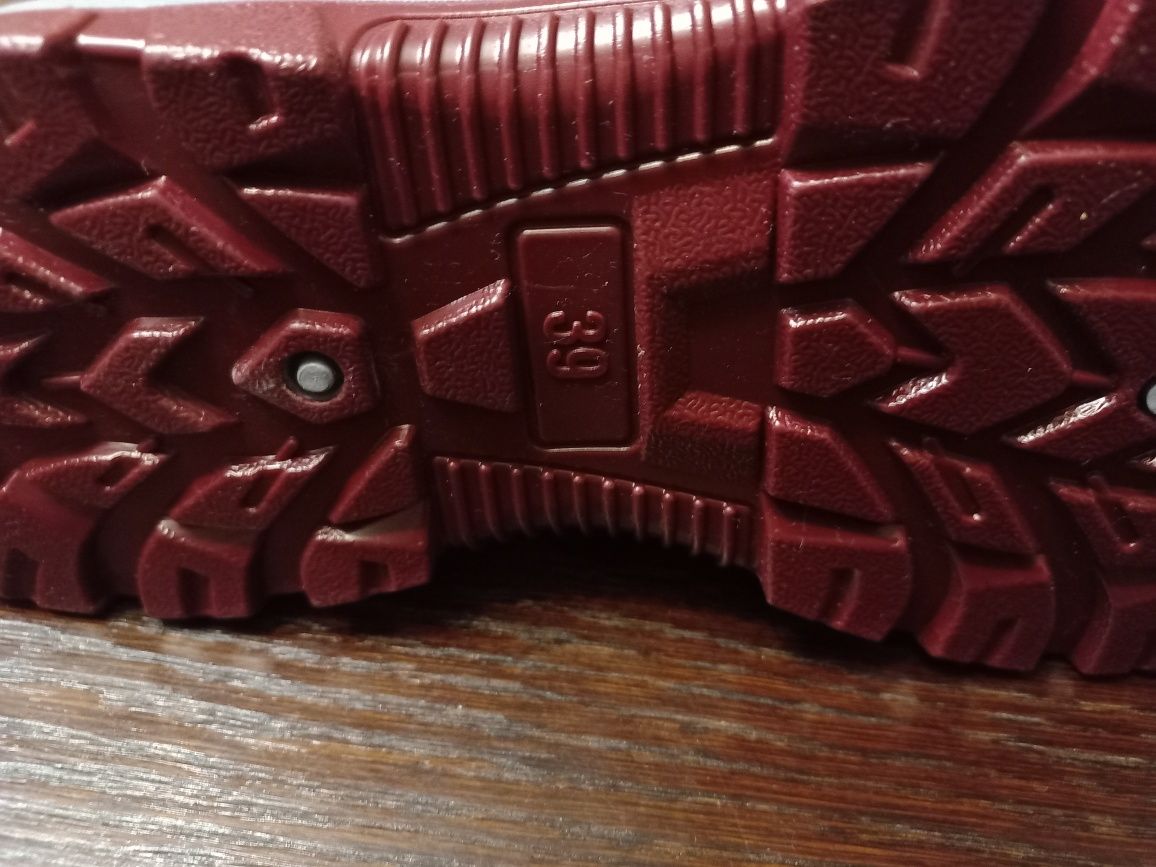 Buty damskie Nowe r.39 wew.23,5cm