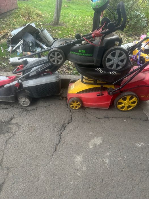 Газонокосарки ,не робочі,на запчастини!