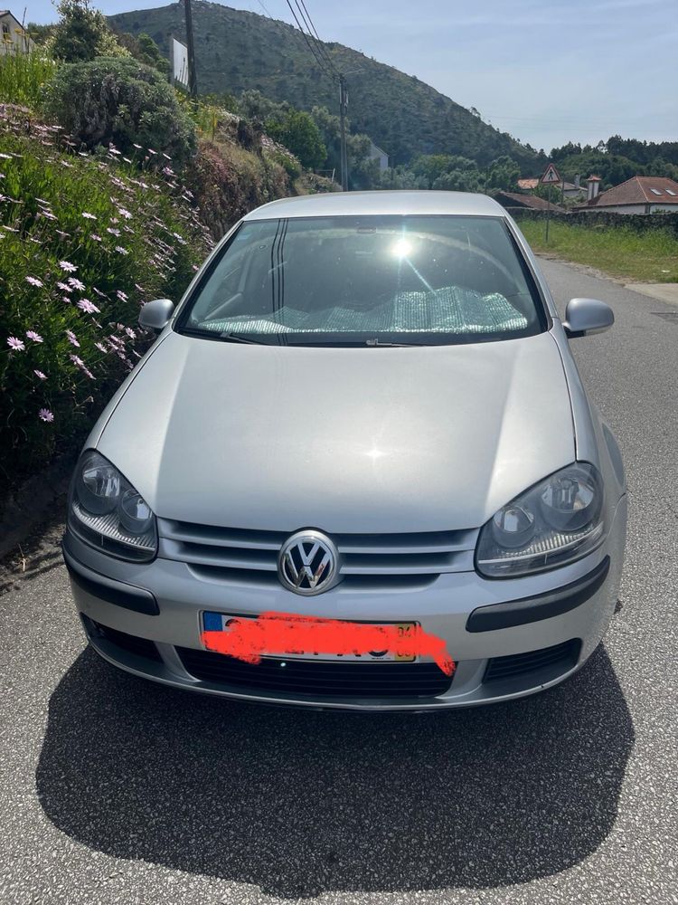 Golf 5 em bom estado