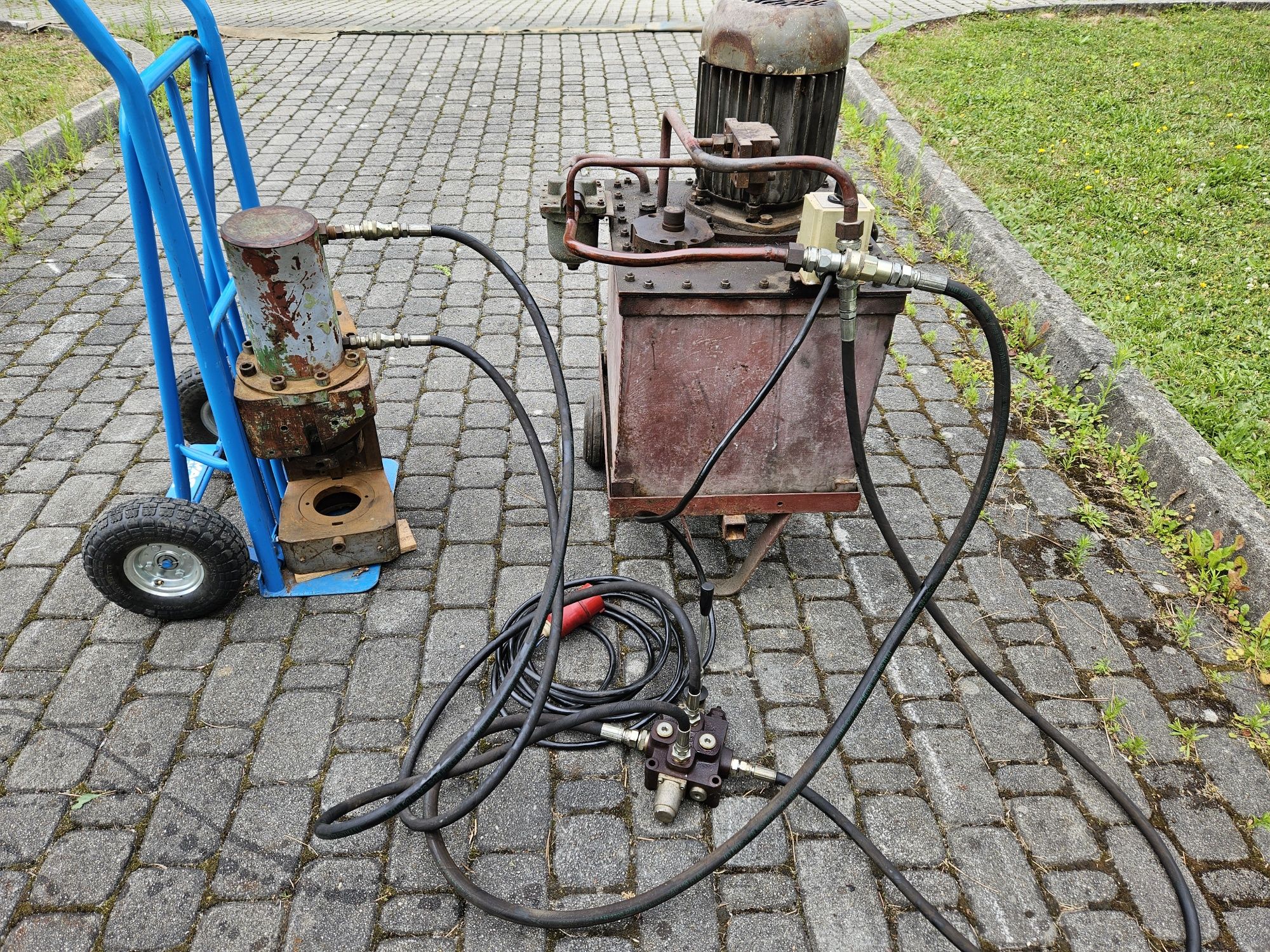 Prasa hydrauliczna