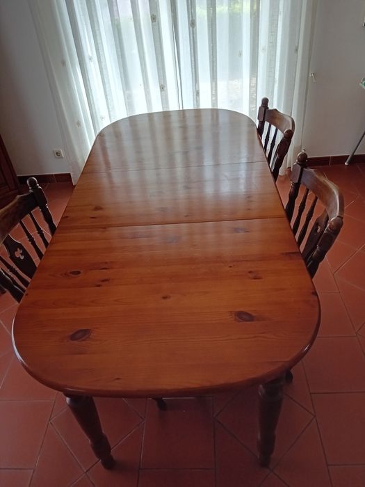 Mesa + 4 cadeiras