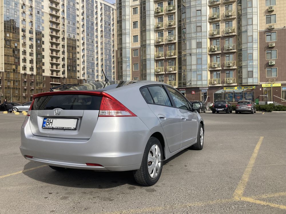 Хороший автомобиль Honda Insight 2010 гибрид от хозяина Одесса