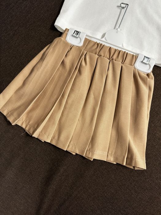 Комплект для дівчинки спідничка та футболка