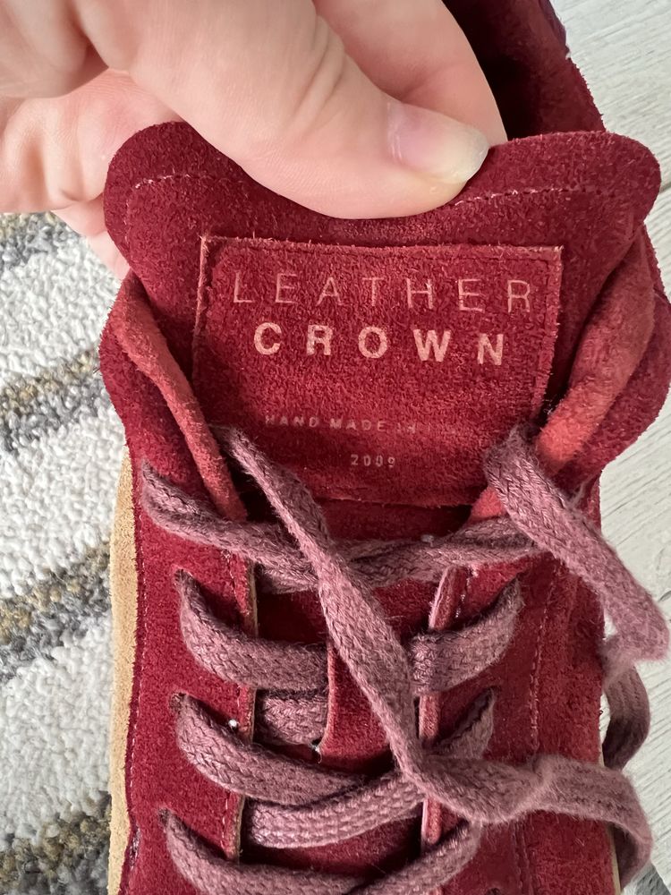 Sneakersy Leather Crown
