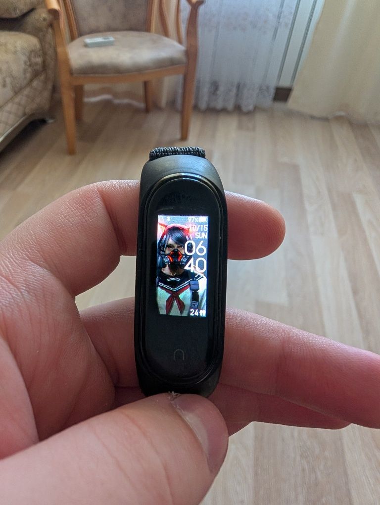 Продам Mi band 4 NFC