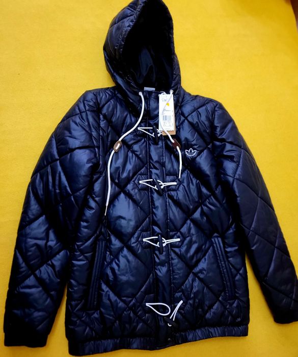 Жіноча куртка Adidas 40р.
