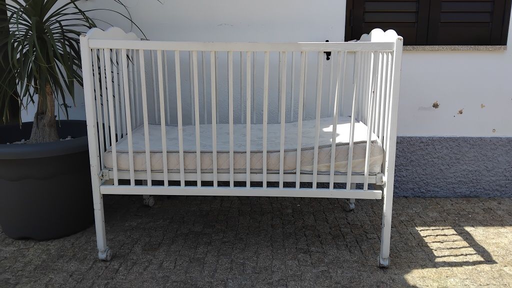 Berço bebe + colchão