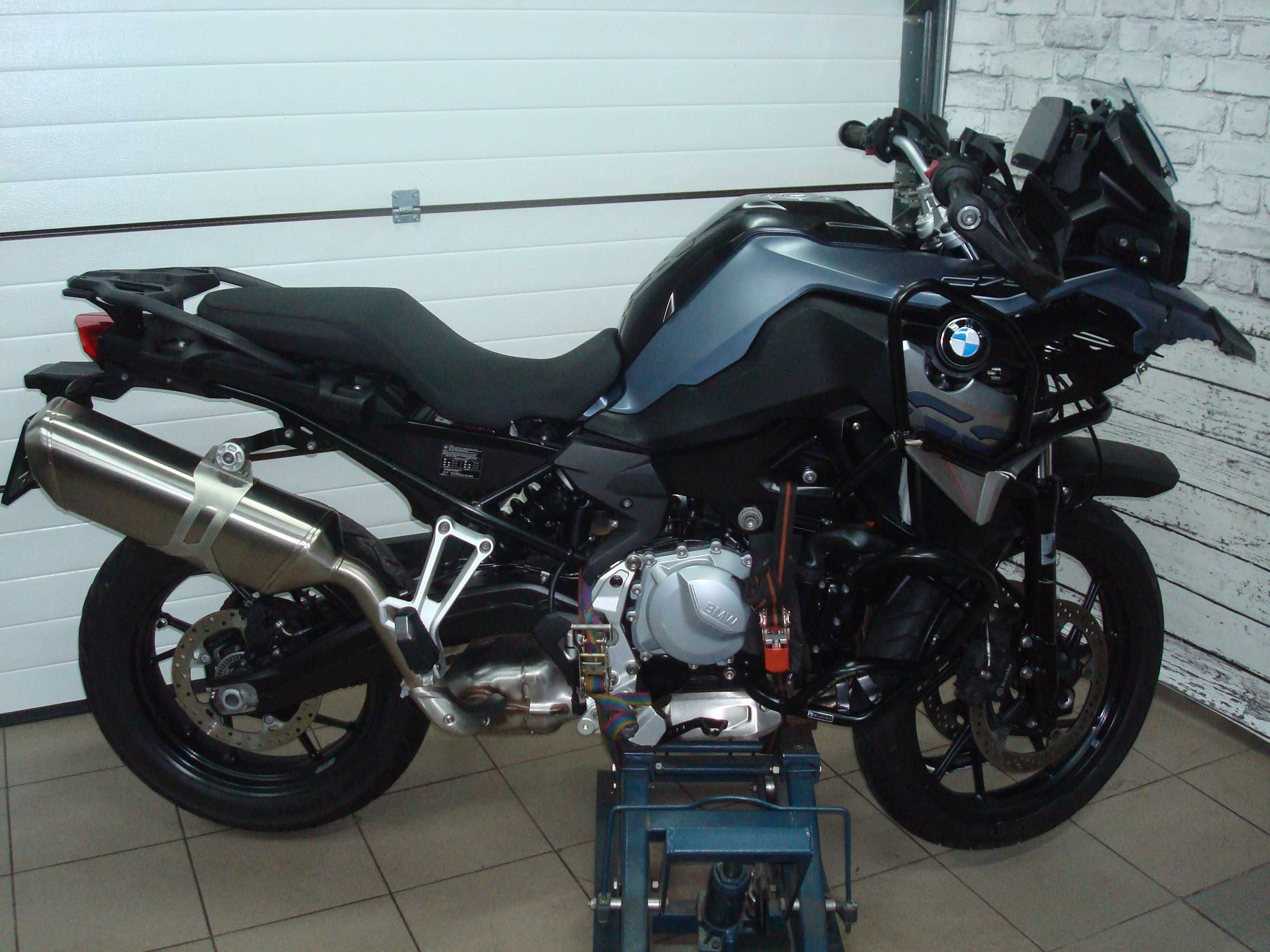 BMW F750GS  F850GS  20r silnik części