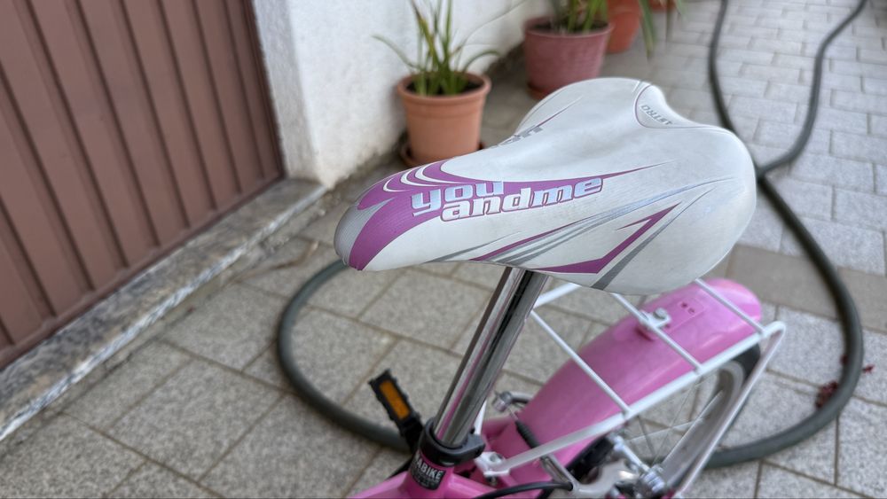 Bicicleta Menina roda 16 c/cesto