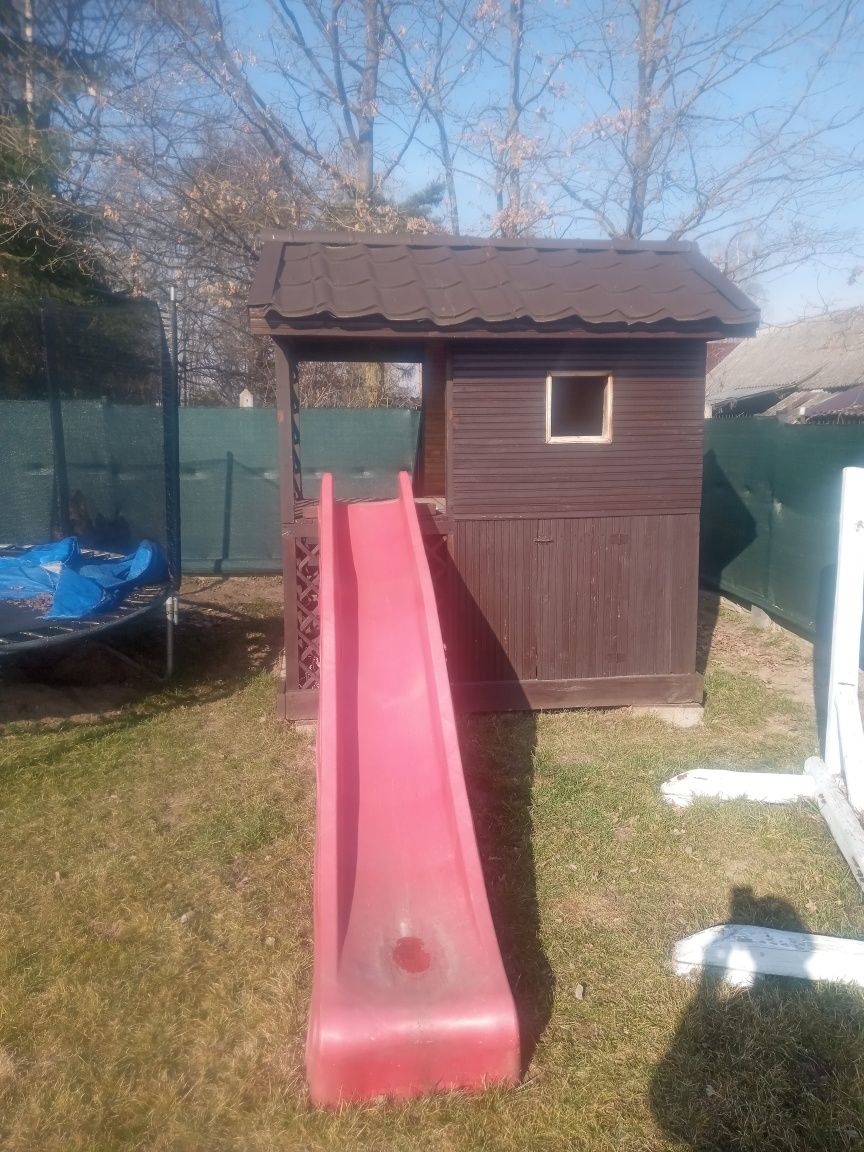 Domek drewniany solidny zjeżdzalnia dla dzieci możliwy transport