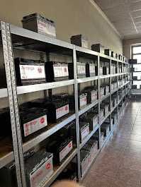 Akumulatory dla wszystkich samochodów osobowych i ciężarowych i innego