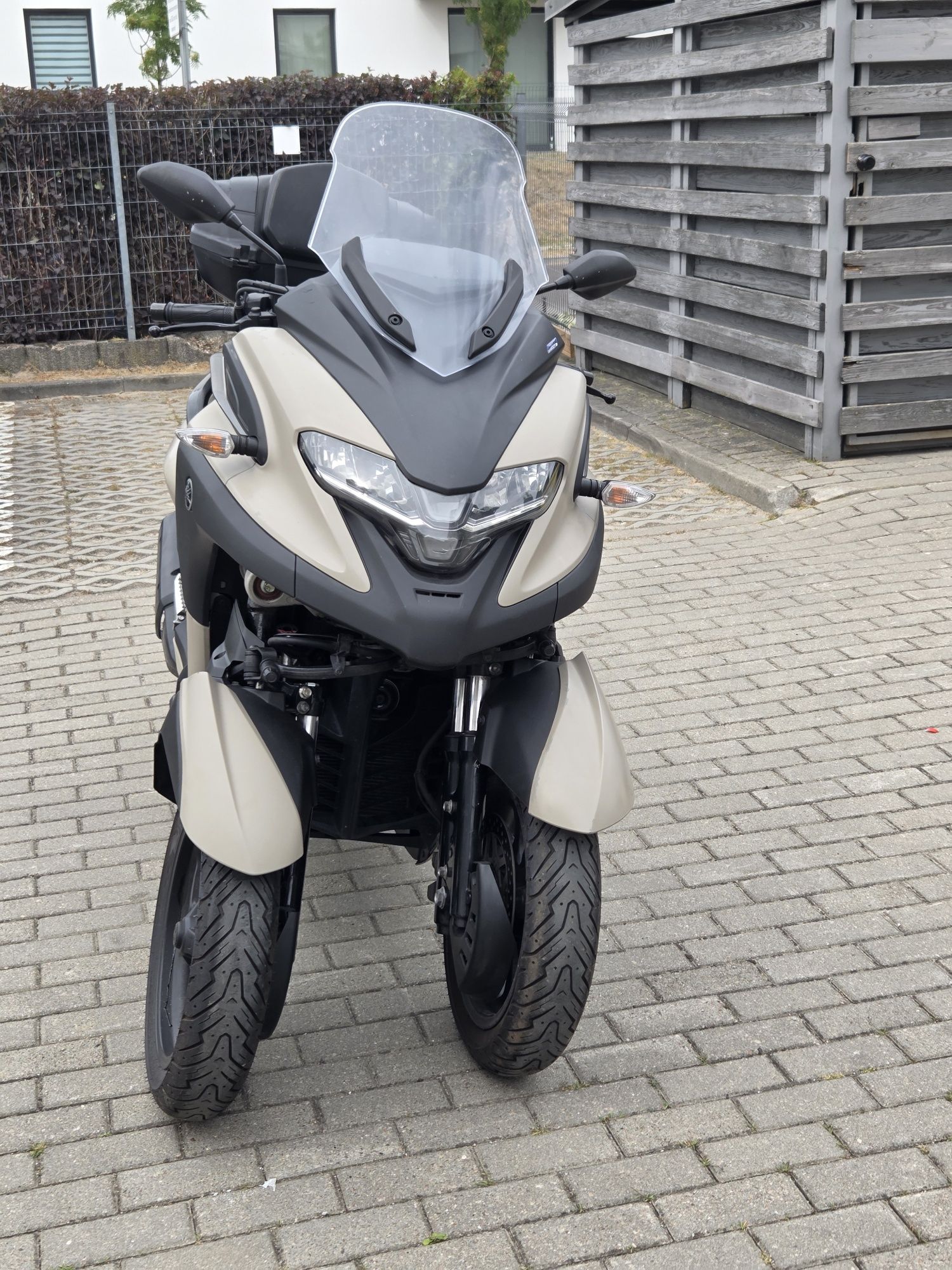 Yamaha tricity 300