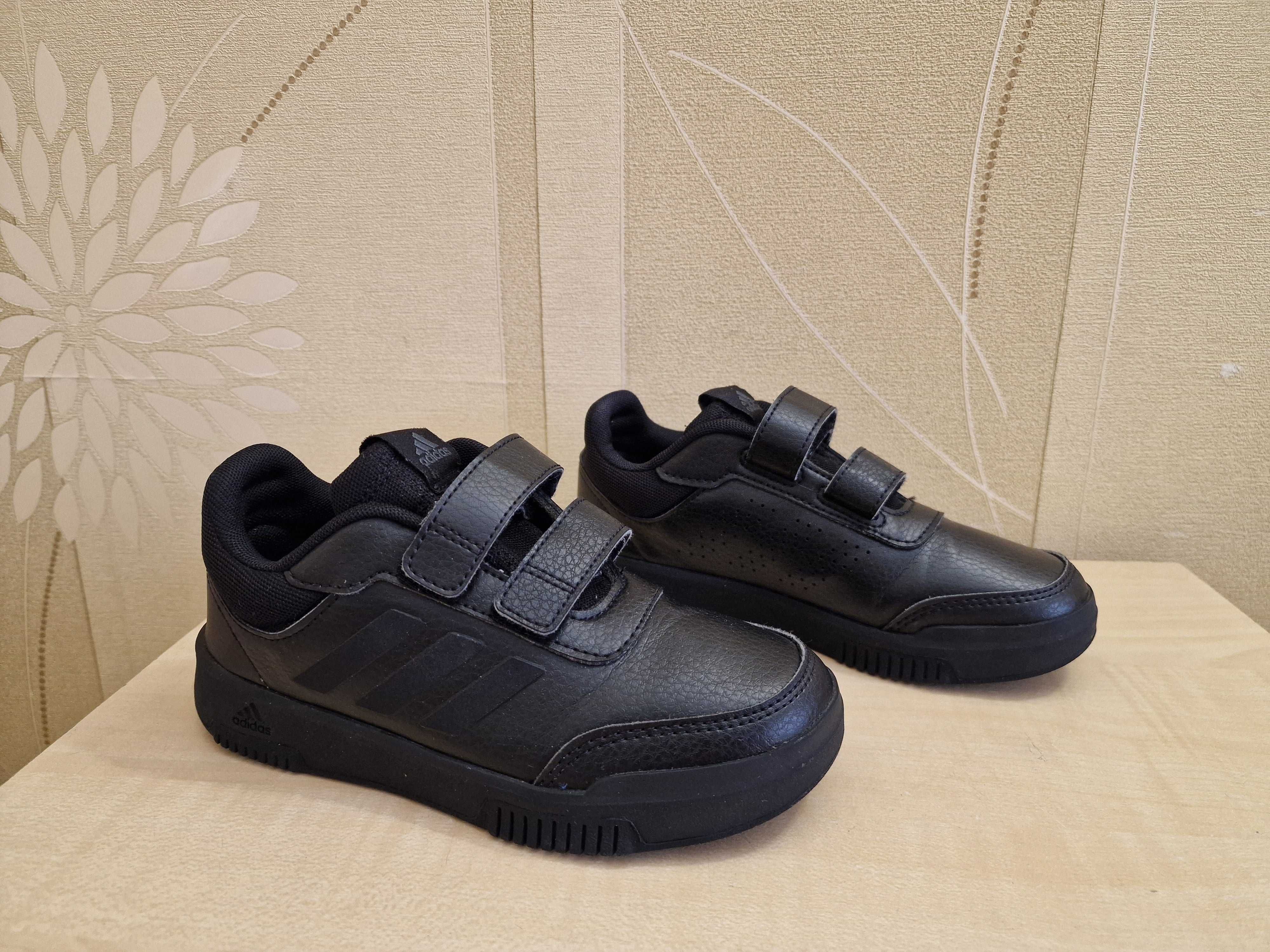 Кросівки Adidas Tensaur оригінал розмір 31 1/2