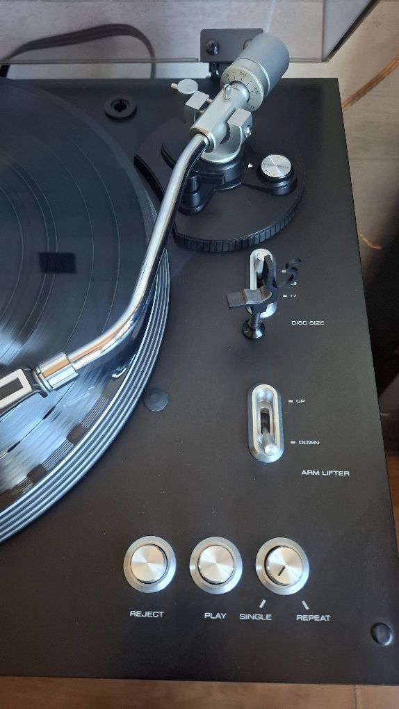 Piękny gramofon Palladium NSP-7000
