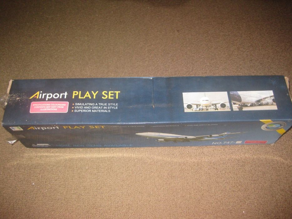 Brinquedo "Airport Play Set" Novo e Embalado!